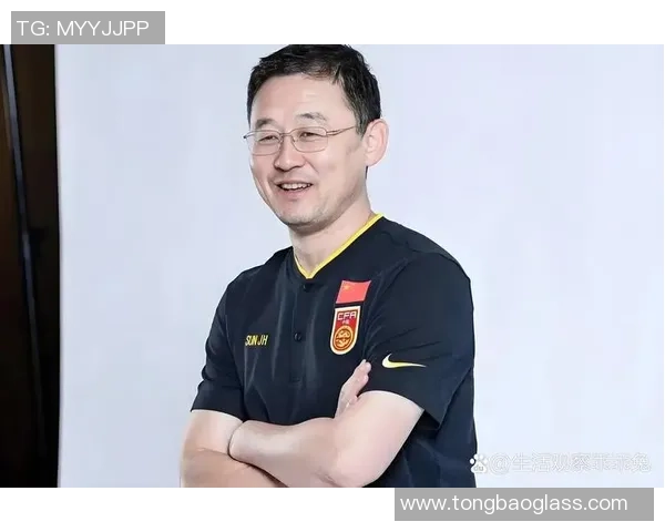 中国足球历史上的传奇球员与他们的时代变迁探讨