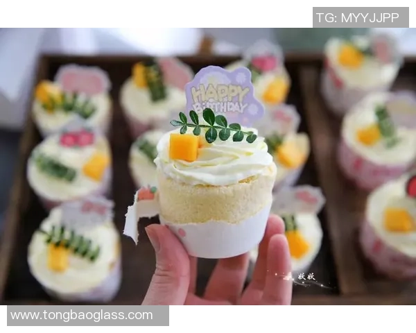 超详细球星主题足球造型蛋糕制作全过程新手也能轻松学会